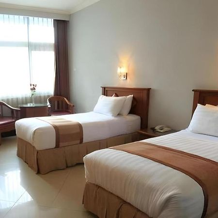 Hotel Tarakan Plaza Luaran gambar