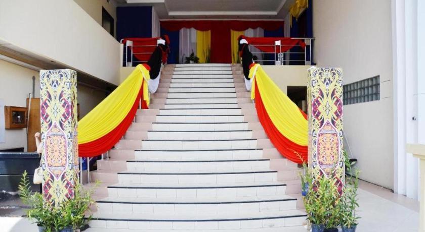 Hotel Tarakan Plaza Luaran gambar