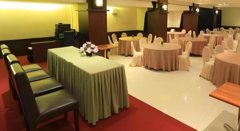 Hotel Tarakan Plaza Luaran gambar